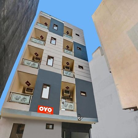 Hotel O Hotel Blue Orchid New Delhi Bagian luar foto