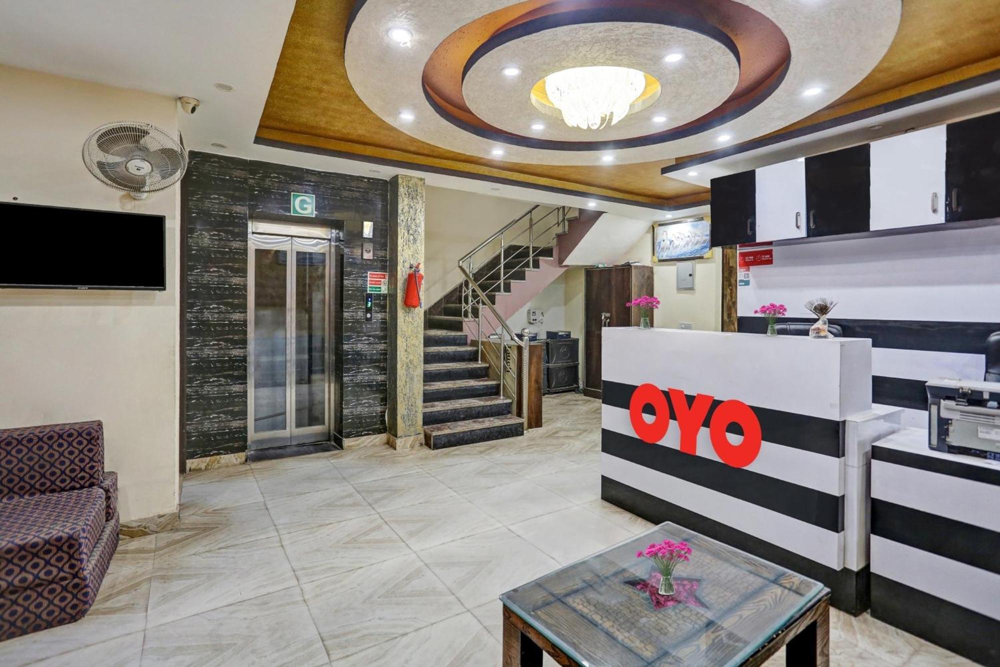 Hotel O Hotel Blue Orchid New Delhi Bagian luar foto