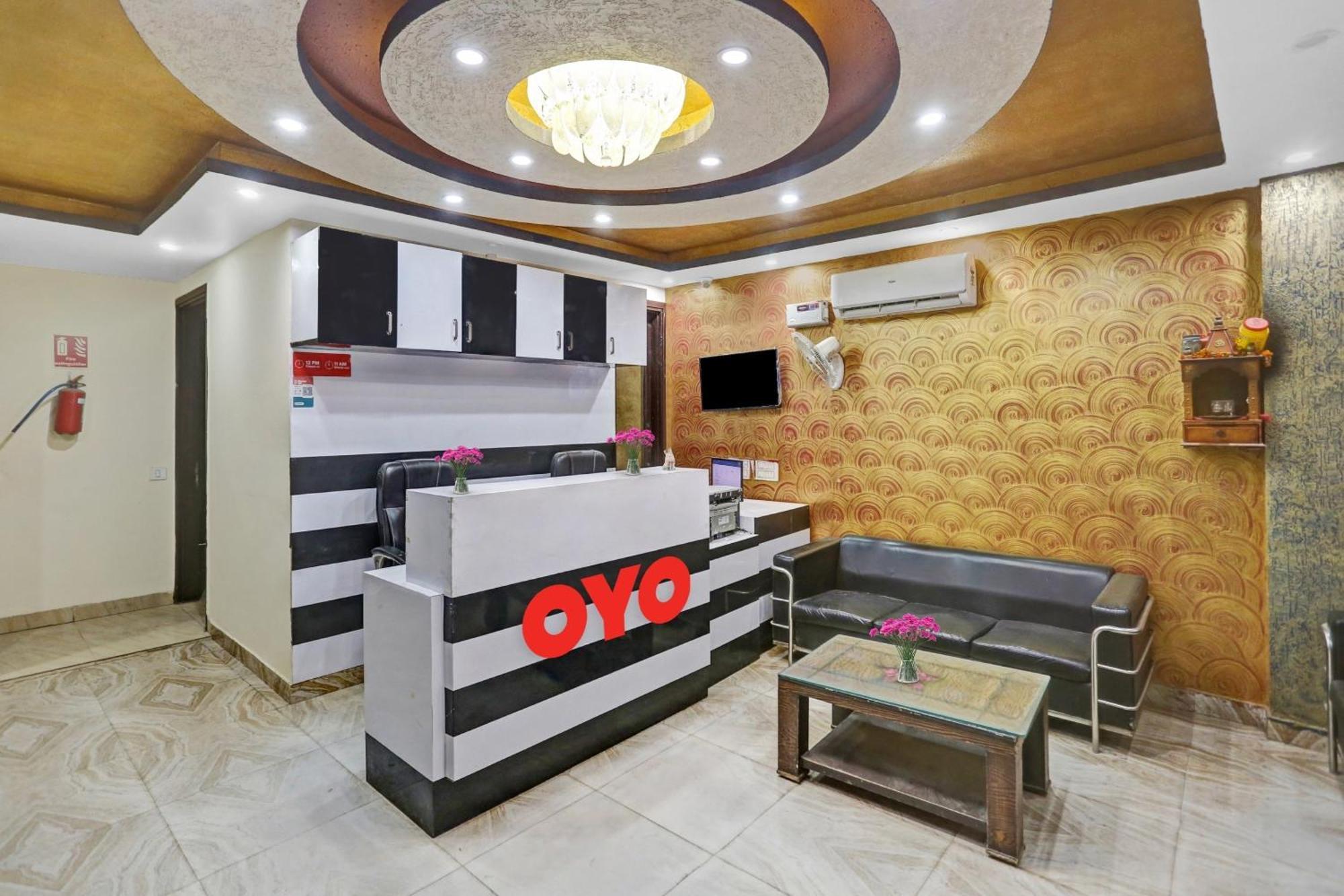Hotel O Hotel Blue Orchid New Delhi Bagian luar foto